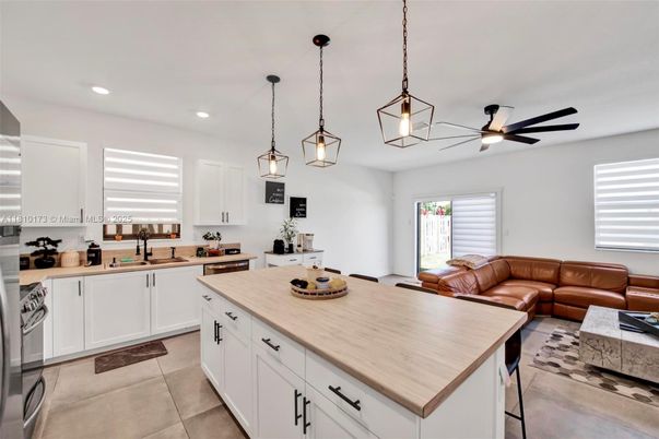 Interior, Kitchen, Living room, Pendant Lights, Recessed Lighting