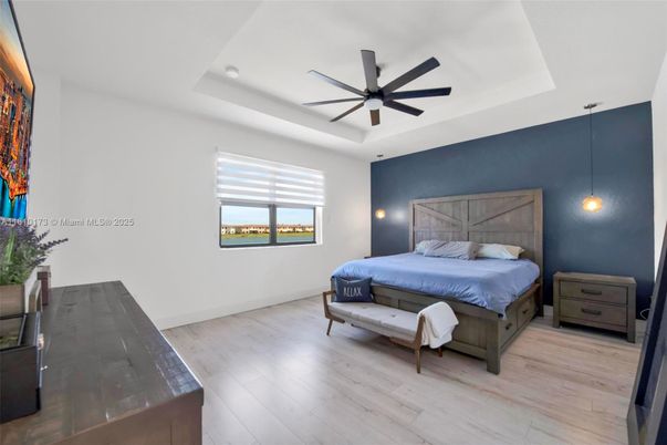 Bedroom, Interior, Pendant Lights, Wood Texture Flooring