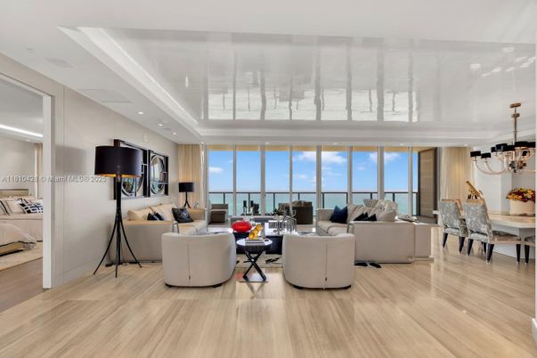 Chandelier, Dining room, Interior, Living room, Recessed Lighting, Water, Wood Texture Flooring