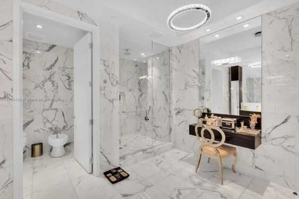 Bathroom, Interior, Marble, Marble Walls, Pendant Lights, Recessed Lighting