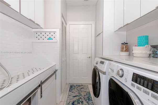 Interior, Washer