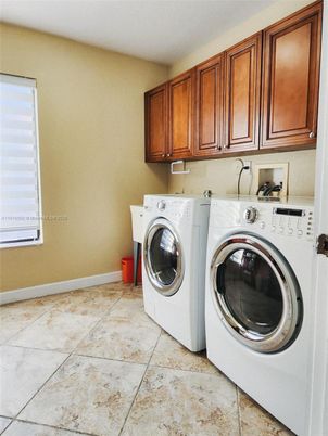 Interior, Washer