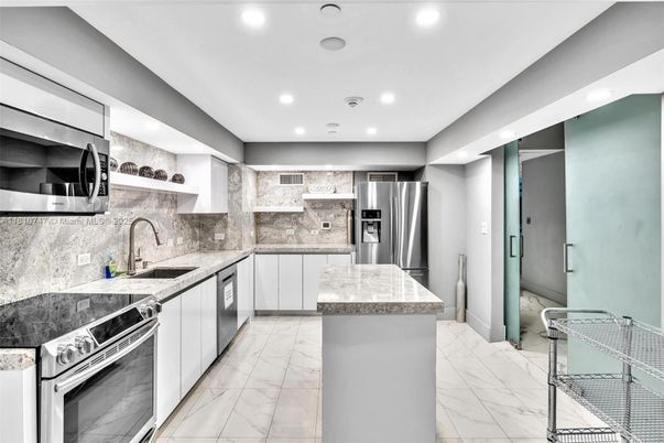 Interior, Kitchen, Marble, Recessed Lighting, Stainless Steel Appliances