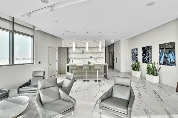 Interior, Kitchen, Living room, Marble, Marble Walls, Pendant Lights, Recessed Lighting