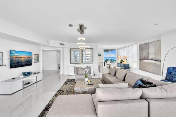 Interior, Living room, Pendant Lights, Water