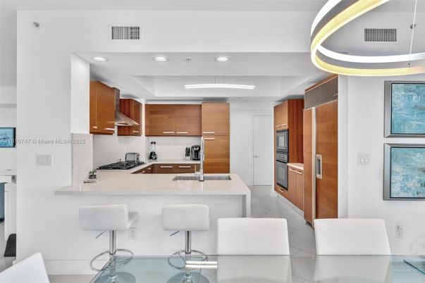 Dining room, Interior, Kitchen, Recessed Lighting, Stainless Steel Appliances