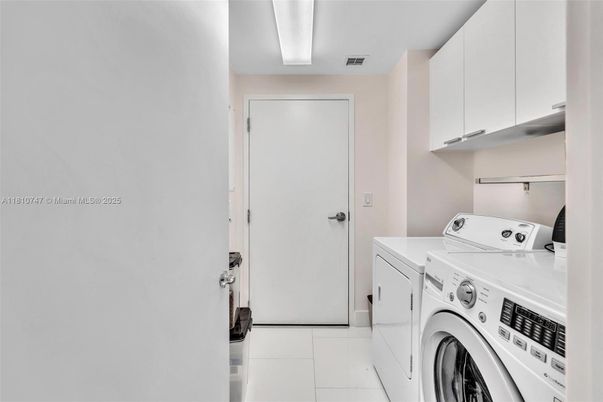 Interior, Washer