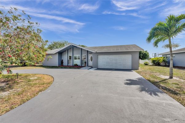 Attached, Backyard, Exterior, Facade, Ranch