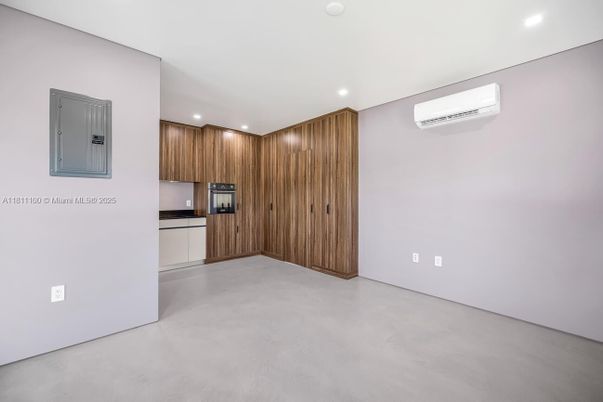 Empty room, Interior, Kitchen, Recessed Lighting