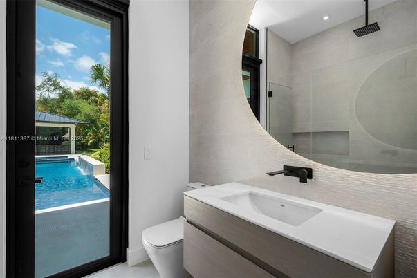 Bathroom, Interior, Recessed Lighting
