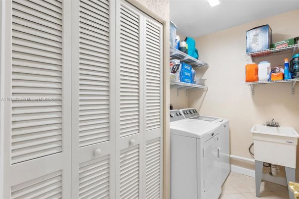 Interior, Utility Closets, Washer