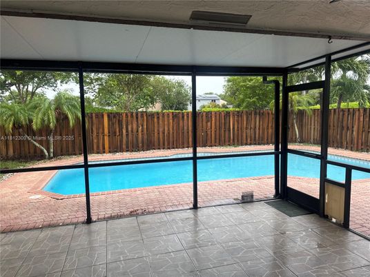 Interior, Pool, Sun Room