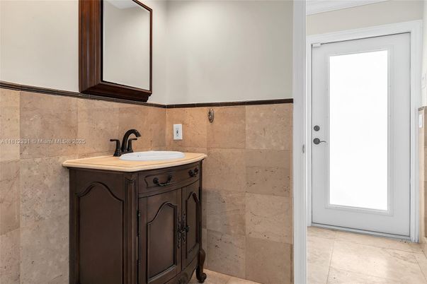 Bathroom, Interior