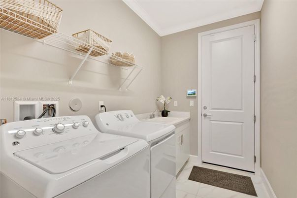 Interior, Washer