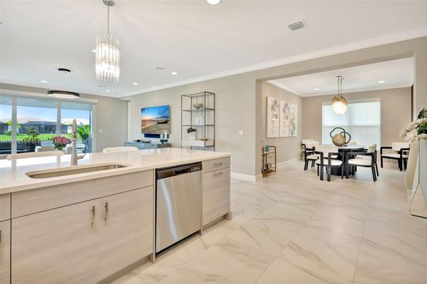 Dining room, Interior, Kitchen, Marble, Pendant Lights, Recessed Lighting, Stainless Steel Appliances