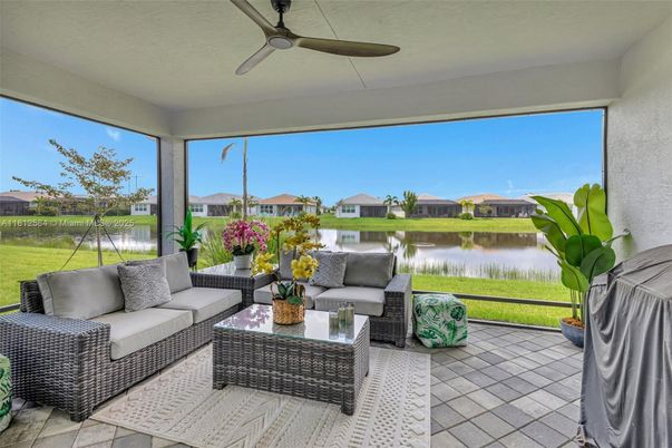 Interior, Living room, Sun Room, Water