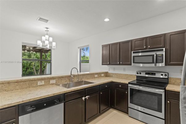 Chandelier, Interior, Kitchen, Recessed Lighting, Stainless Steel Appliances