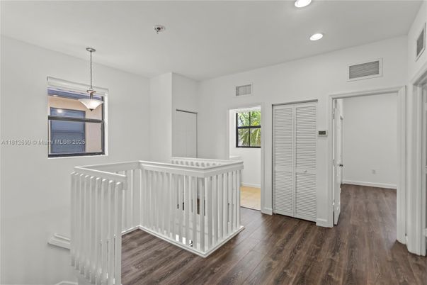 Interior, Pendant Lights, Recessed Lighting, Wood Texture Flooring
