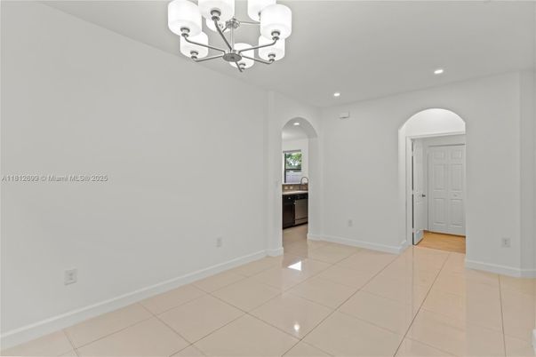 Chandelier, Empty room, Interior, Recessed Lighting