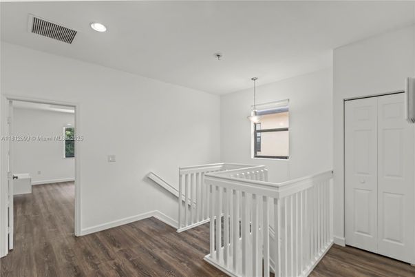Interior, Pendant Lights, Recessed Lighting, Wood Texture Flooring