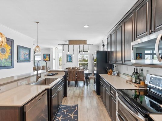 Dining room, Interior, Kitchen, Pendant Lights, Recessed Lighting, Wood Texture Flooring