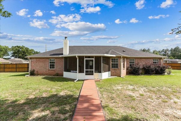 Backyard, Exterior, Facade, Brick Facade, Ranch