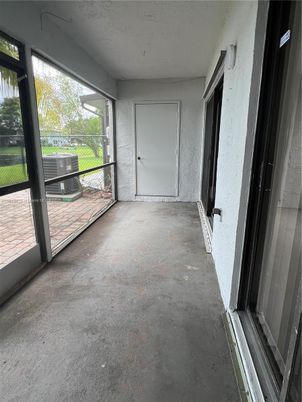 Empty room, Interior, Sun Room