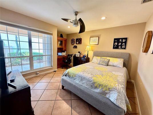 Bedroom, Interior, Recessed Lighting, Water