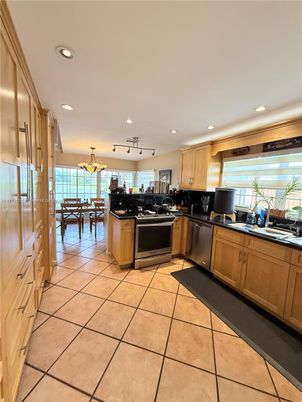 Dining room, Interior, Kitchen, Recessed Lighting, Stainless Steel Appliances