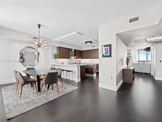 Dining room, Interior, Kitchen, Pendant Lights, Recessed Lighting