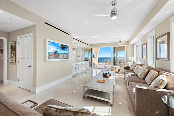 Interior, Living room, Recessed Lighting, Water