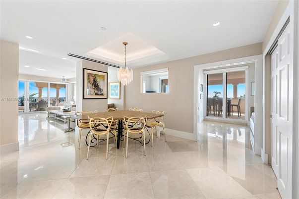 Chandelier, Dining room, Interior, Recessed Lighting, Water