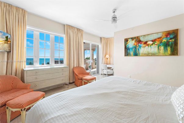 Bedroom, Interior, Water