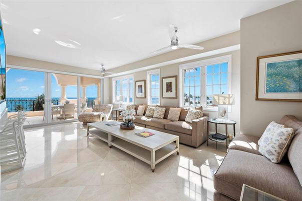 Interior, Living room, Water