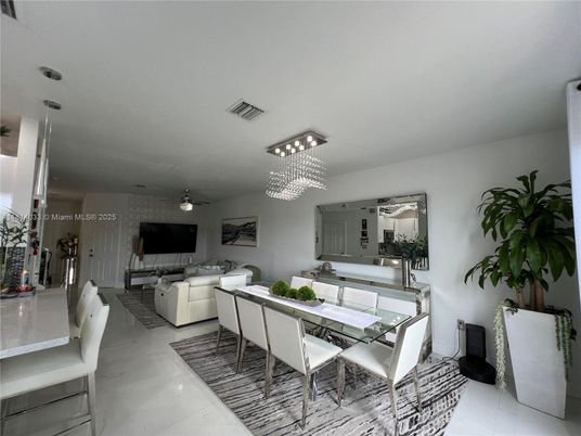 Chandelier, Dining room, Interior, Living room