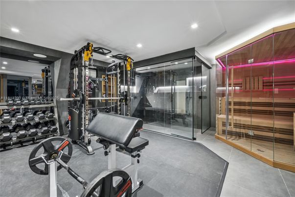 Fitness Equipment, Interior, Recessed Lighting, Sauna Room