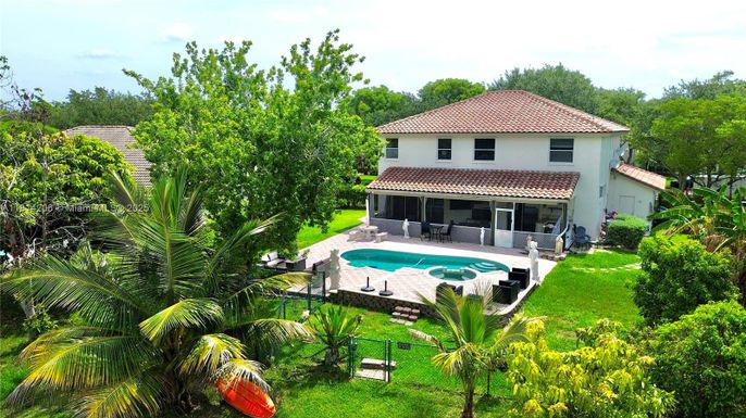 Backyard, Exterior, Pool