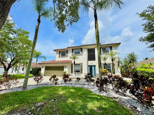 Attached, Backyard, Exterior, Facade, Mediterranean