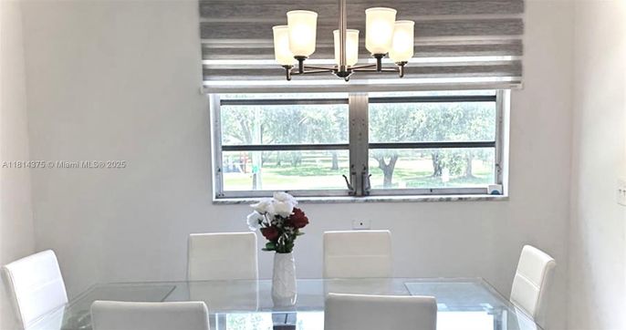 Chandelier, Dining room, Interior