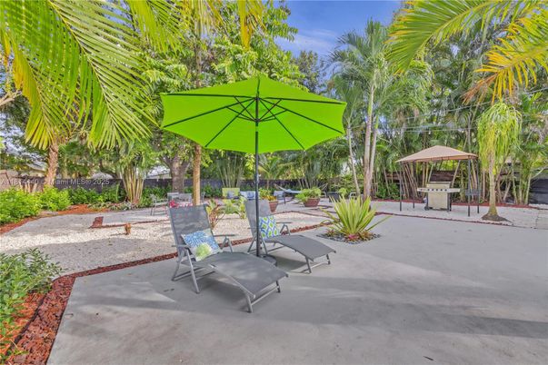 Backyard, Exterior