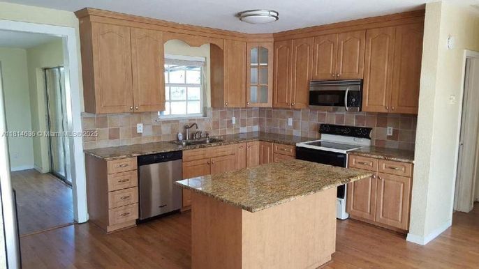 Interior, Kitchen, Stainless Steel Appliances, Wood Texture Flooring