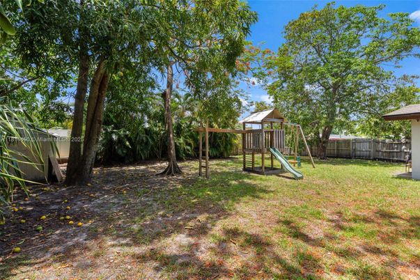 Backyard, Exterior, Playground