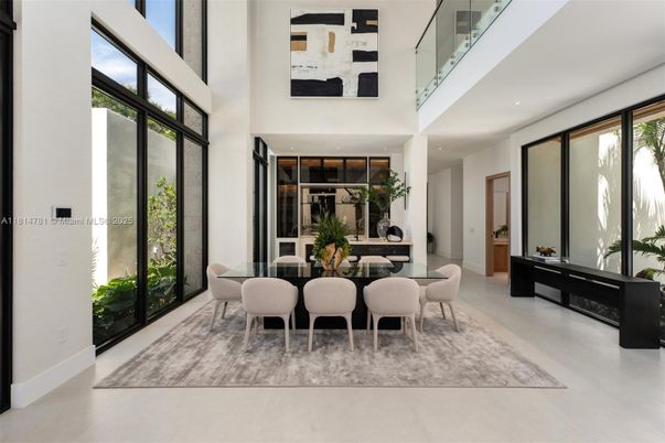 Dining room, Interior, Recessed Lighting