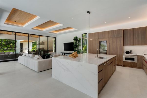 Interior, Kitchen, Living room, Pendant Lights, Recessed Lighting, Wooden Ceilings