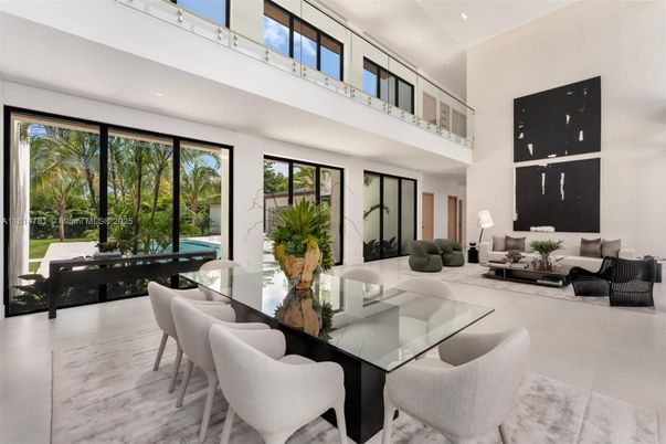 Dining room, Interior, Living room, Recessed Lighting