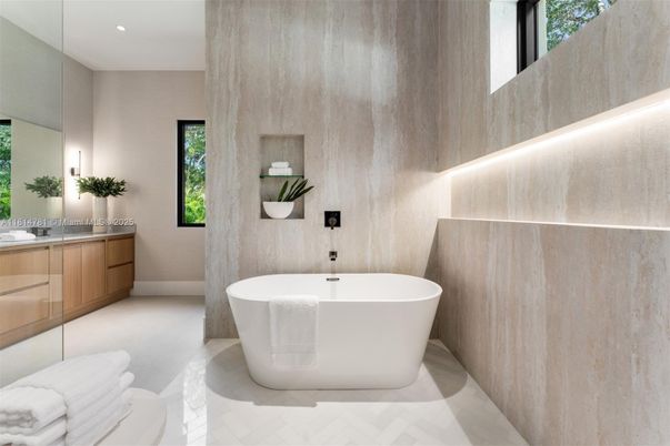 Bathroom, Free Standing Baths, Interior, Recessed Lighting