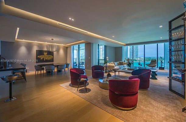 Dining room, Interior, Living room, Pendant Lights, Recessed Lighting, Wood Texture Flooring