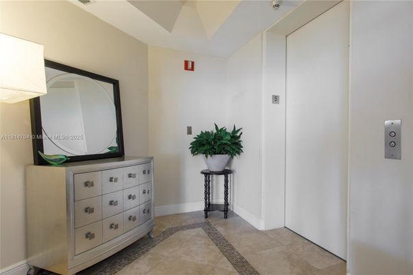 Elevator, Interior