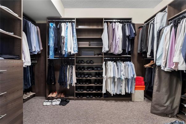 Interior, Walk-in Closets