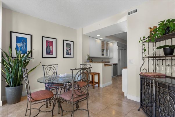 Dining room, Interior, Recessed Lighting